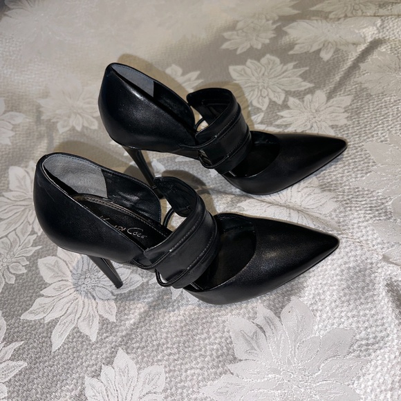 Kenneth Cole New York Wanda Leather Heels, Size 6.5, Black - Picture 12 of 16